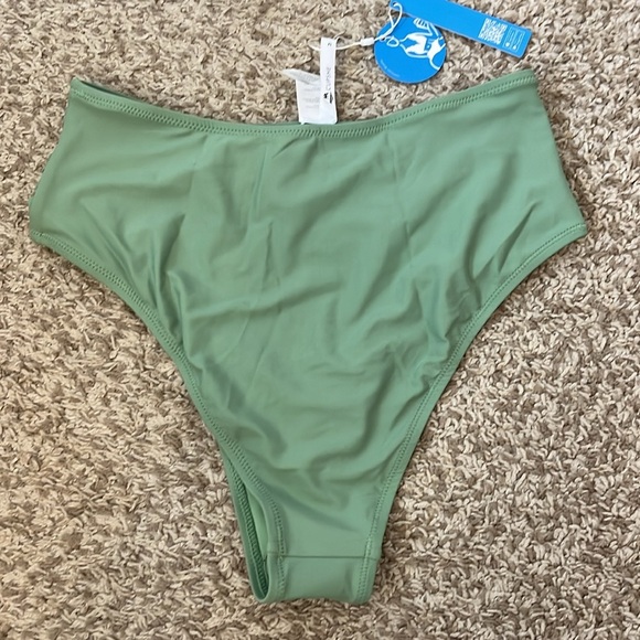 NWT Cupshe Sage Green Cheeky Regular Rise Bikini Bottoms - Size Medium - Picture 2 of 5